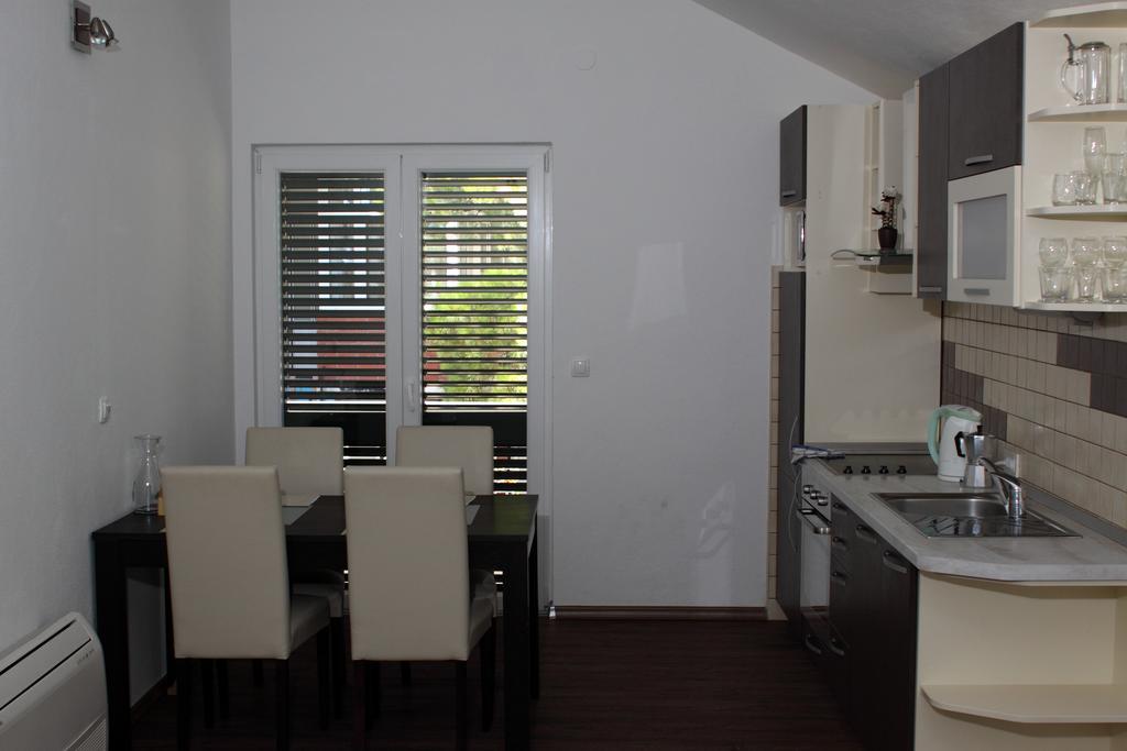 Apartments Vila Oksana Mimice Rom bilde